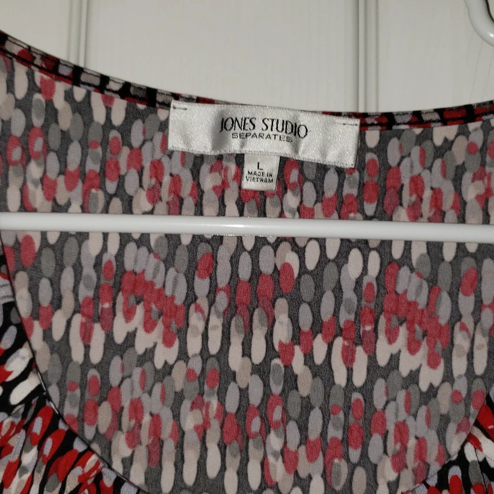 Sleeveless blouse - Picture 2 of 3